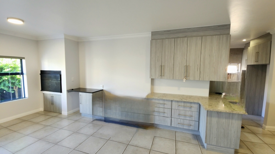 4 Bedroom Property for Sale in Hartenbos Heuwels Western Cape